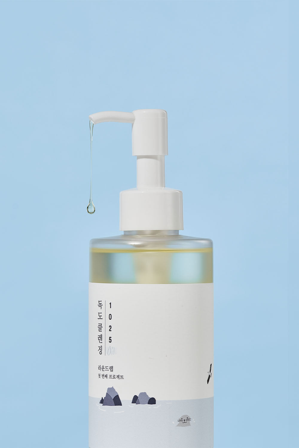 Round Lab | 1025 Dokdo Cleansing Oil | Heyskinday