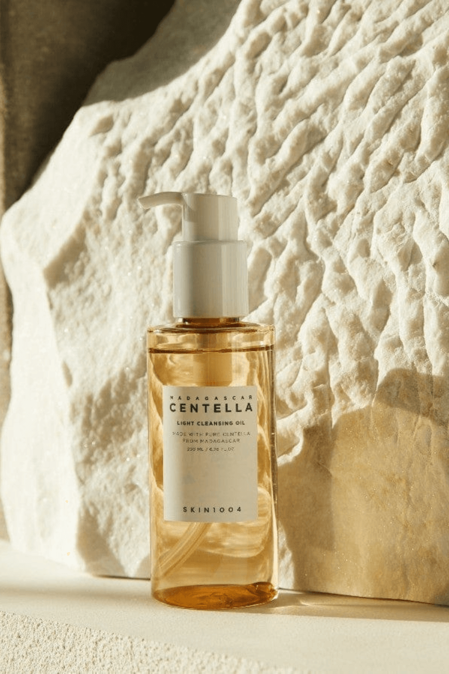 Madagascar Centella Light Cleansing Oil | SKIN 1004 | Heyskinday